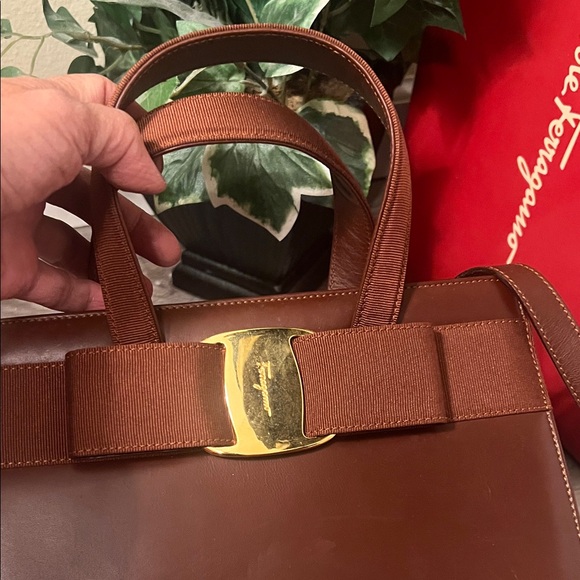SOLD Two way pre-loved Salvatore Ferragamo Brown Leather with matching Wallet - Picture 8 of 16